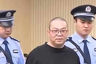 王霜微博：被前队友背后给了一手子吓得单刀没进，小王继续努力